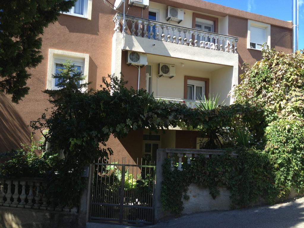 Apartments Knezevic Ulcinj Exterior foto